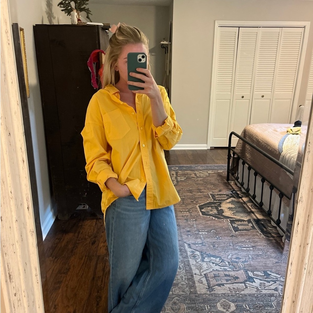 Aritzia relaxed button up